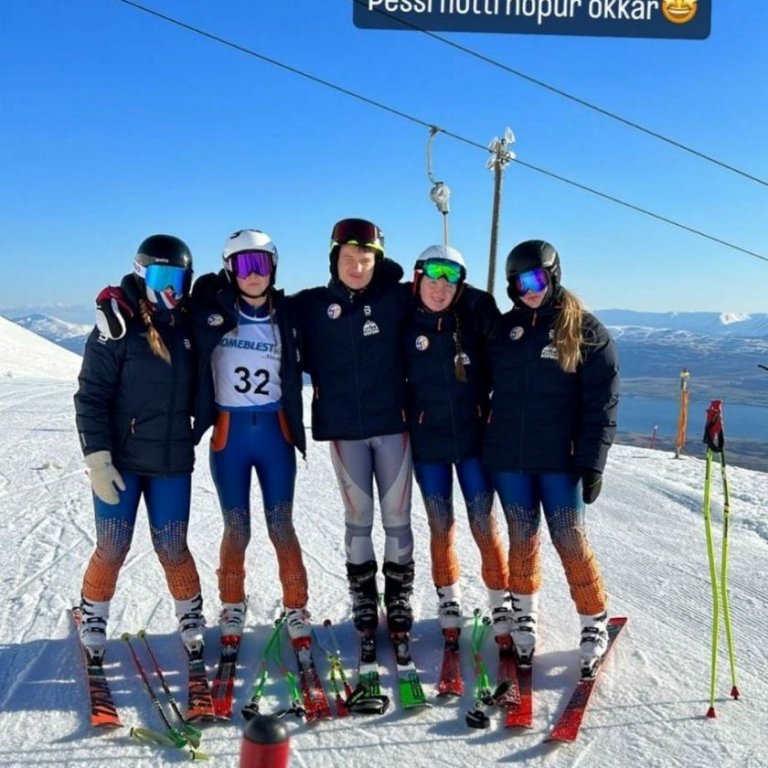 342111540_1554261815126575_7196873410860678037_n