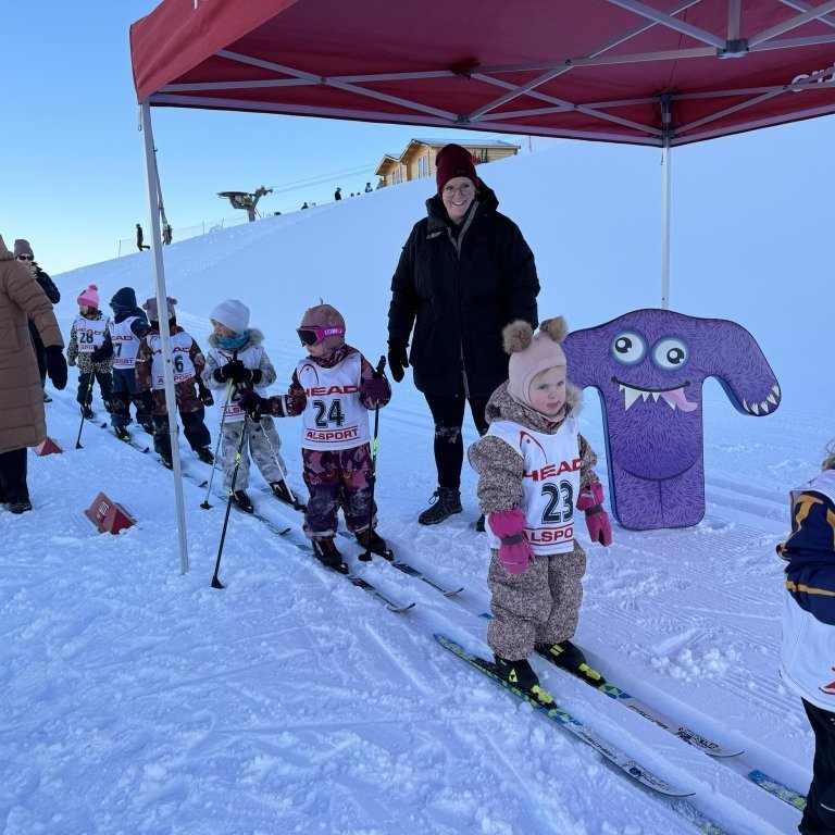 429327113_1792370674590048_1709062597223385305_n