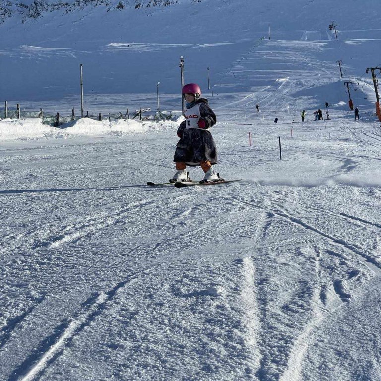 messenger_creation_3e981444-9d54-4d7c-a5ce-312fda4e80ce