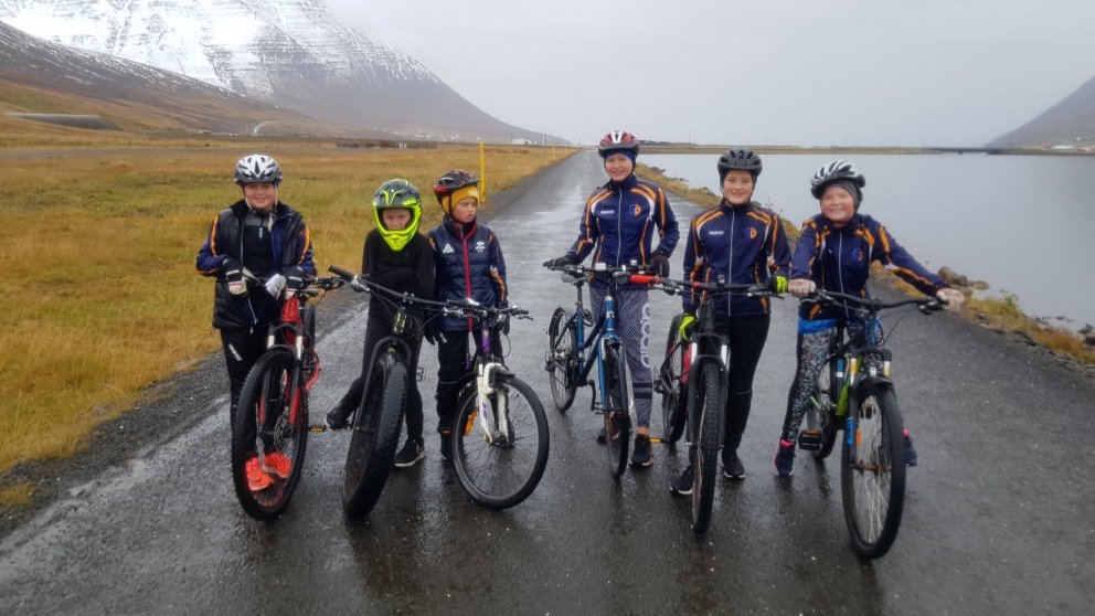 Þessir duglegu krakkar tóku þátt í hjólaratleiknum