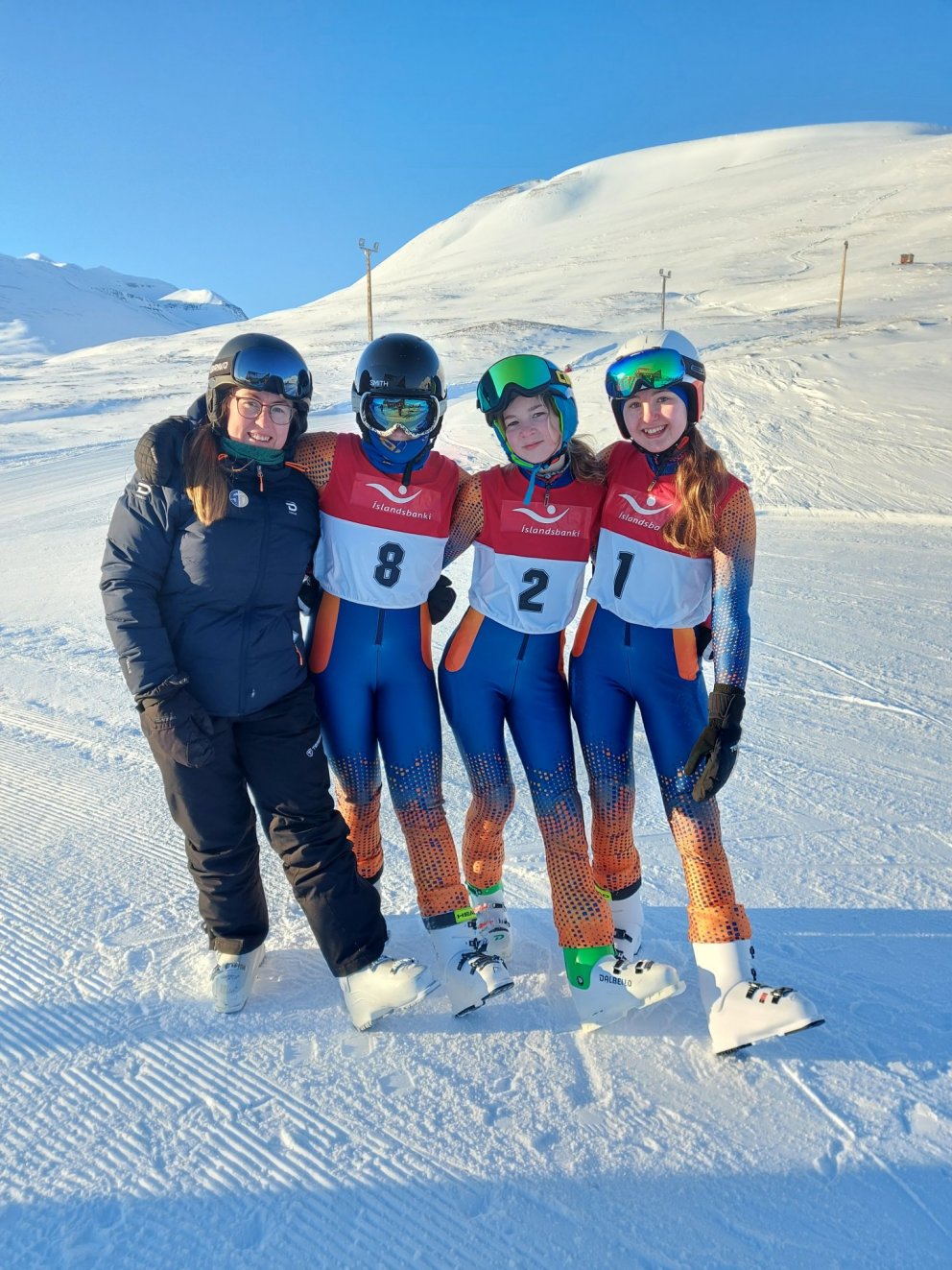 Bríet Brá, Hanna Valdís og Natalía ásamt þjálfara okkar Sunnu Eir.