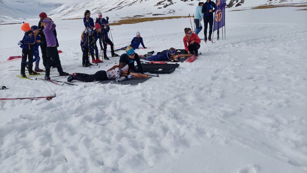 Skíðaskotfimi í dag / Páskaeggjaleit á morgun