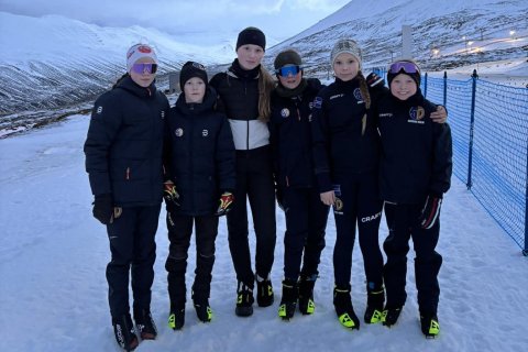 F.v. Gréta, Óli, Björg, Kamilla, Þórey, Adríana.