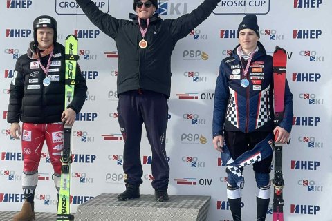 Matthias í 1.sæti í svigi í Austurríki